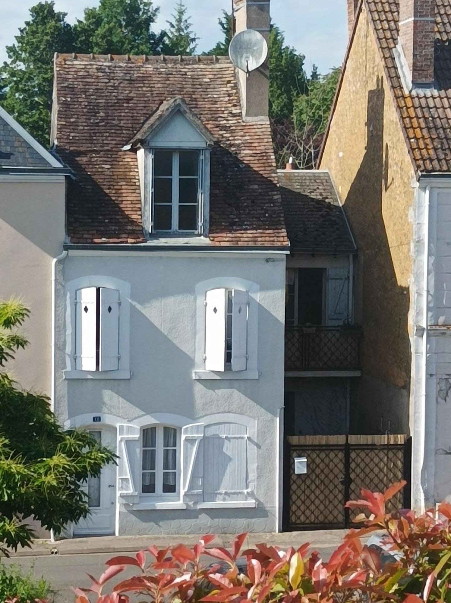 La Maison Au Bord De L'Eau Gracay ภายนอก รูปภาพ